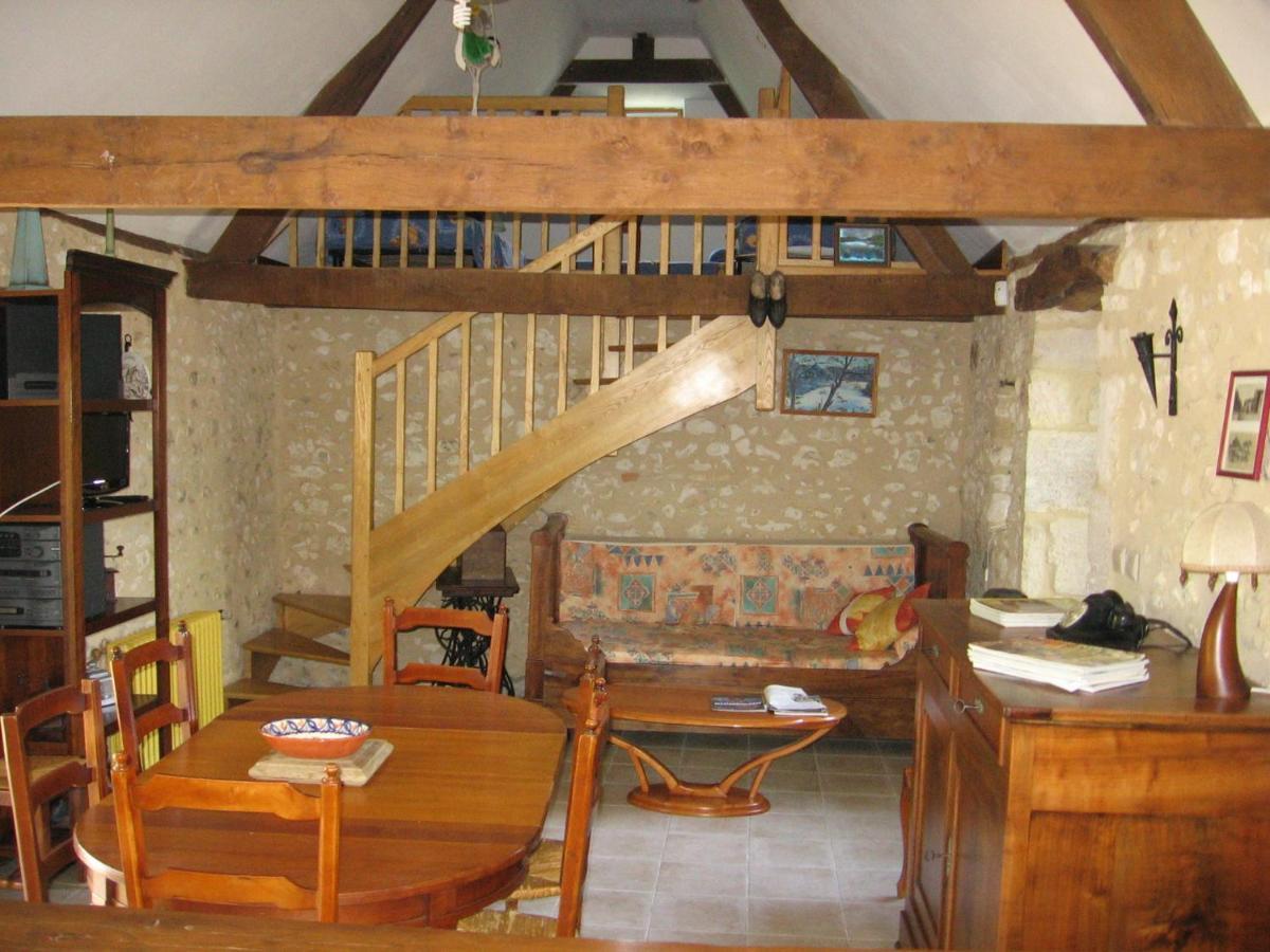 Gite De La Pouvellerie Fossemagne Luaran gambar